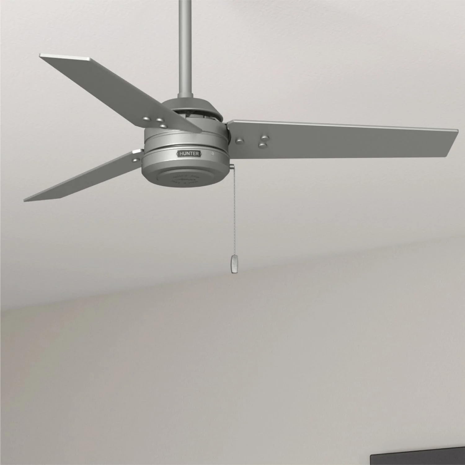 Hunter Fan 44 inch Contemporary Matte Silver Outdoor Ceiling Fan with Pull Chain (Renewed)
