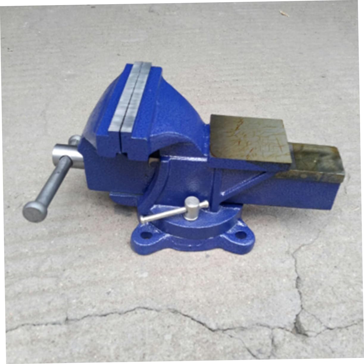 Gadpiparty Heavy Duty Steel Table Vise Portable Workbench Clamp for Woodworking Jewelry Making and DIY Projects Durable Cast Steel Design for Home Workshop