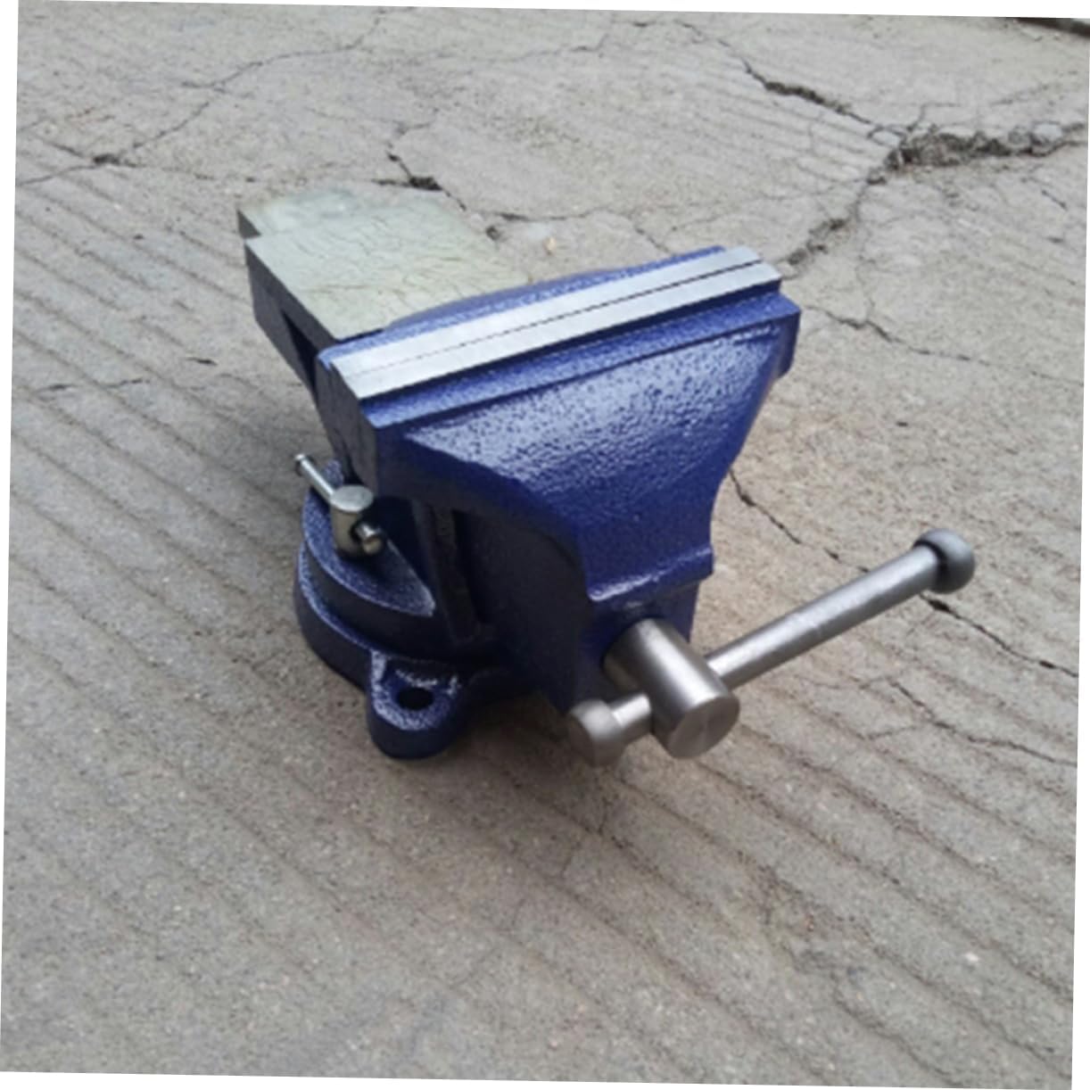 Gadpiparty Heavy Duty Steel Table Vise Portable Workbench Clamp for Woodworking Jewelry Making and DIY Projects Durable Cast Steel Design for Home Workshop