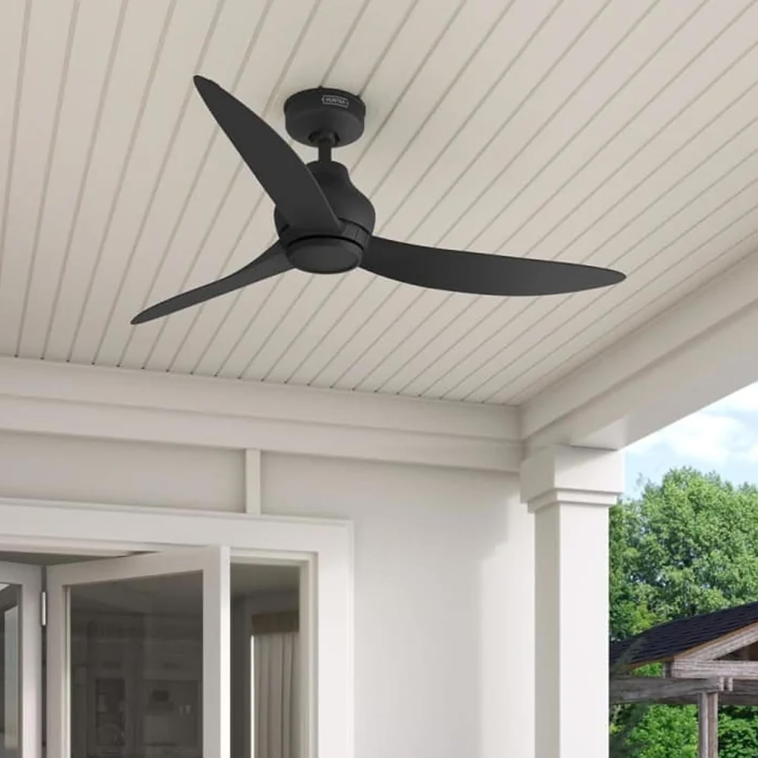 Hunter Fan Outdoor or Indoor Ceiling Fan, 52 in Black Ceiling Fan with Remote and No Light for Patios, Living Room, Bedroom, Porch, Garage (Renewed)