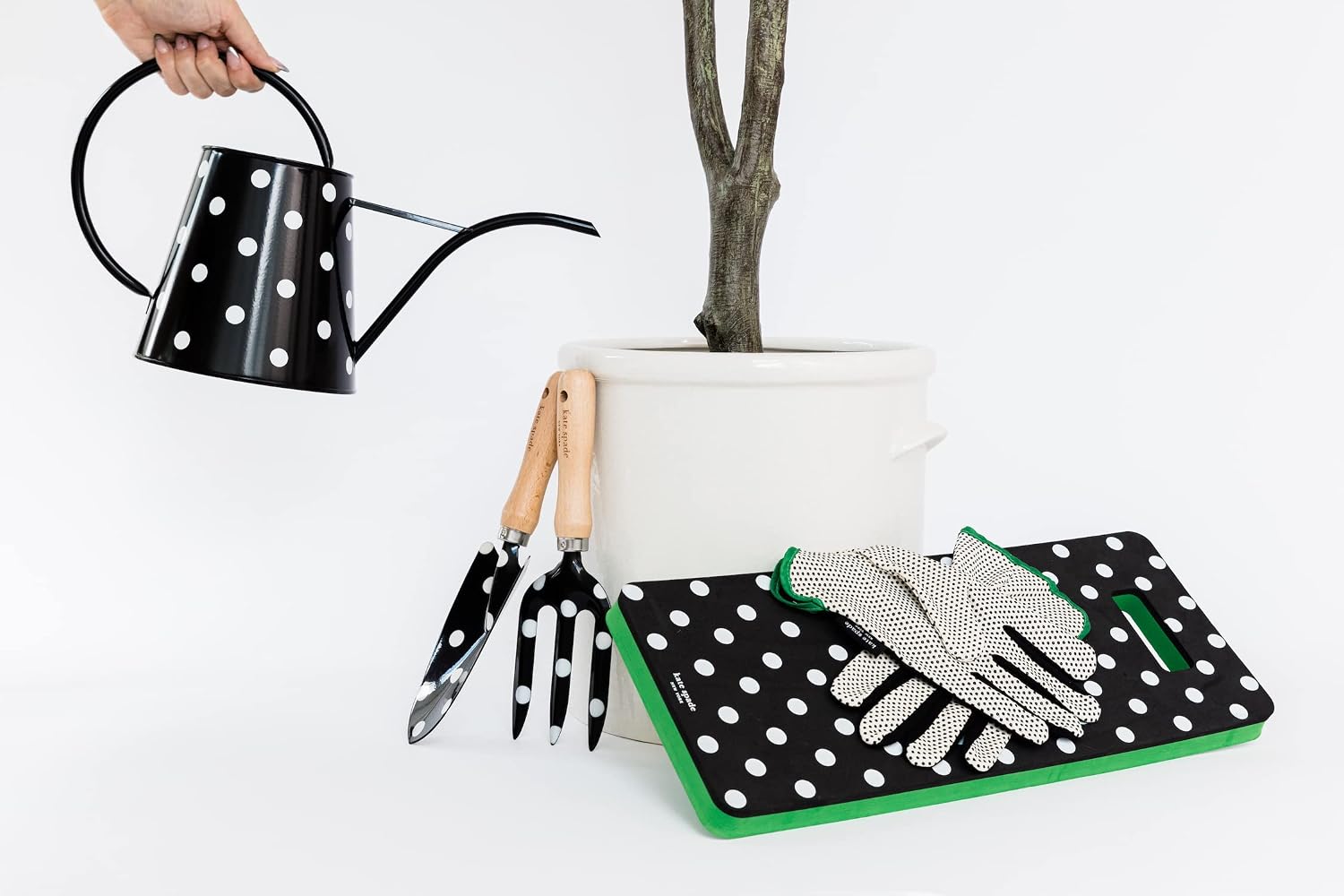 kate spade new york Gardening Bundle with Watering Can, Hand Rake and Trowel, Kneeler Pad, and Garden Gloves (Picture Dot)