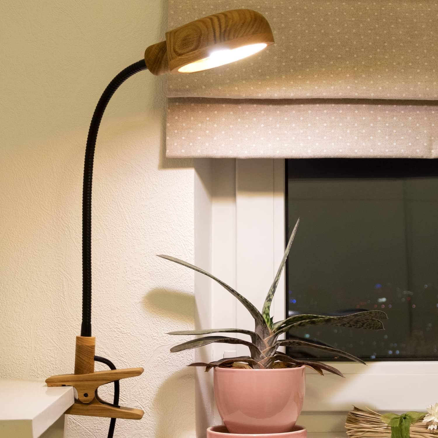 Wooden Clamp Table Lamp - Led Wood Desk Modern Lamps for Reading. Vintage Unique Bedside Clip Light for Living Room, Bedroom, Office. Mid-Century Scandinavian Design.