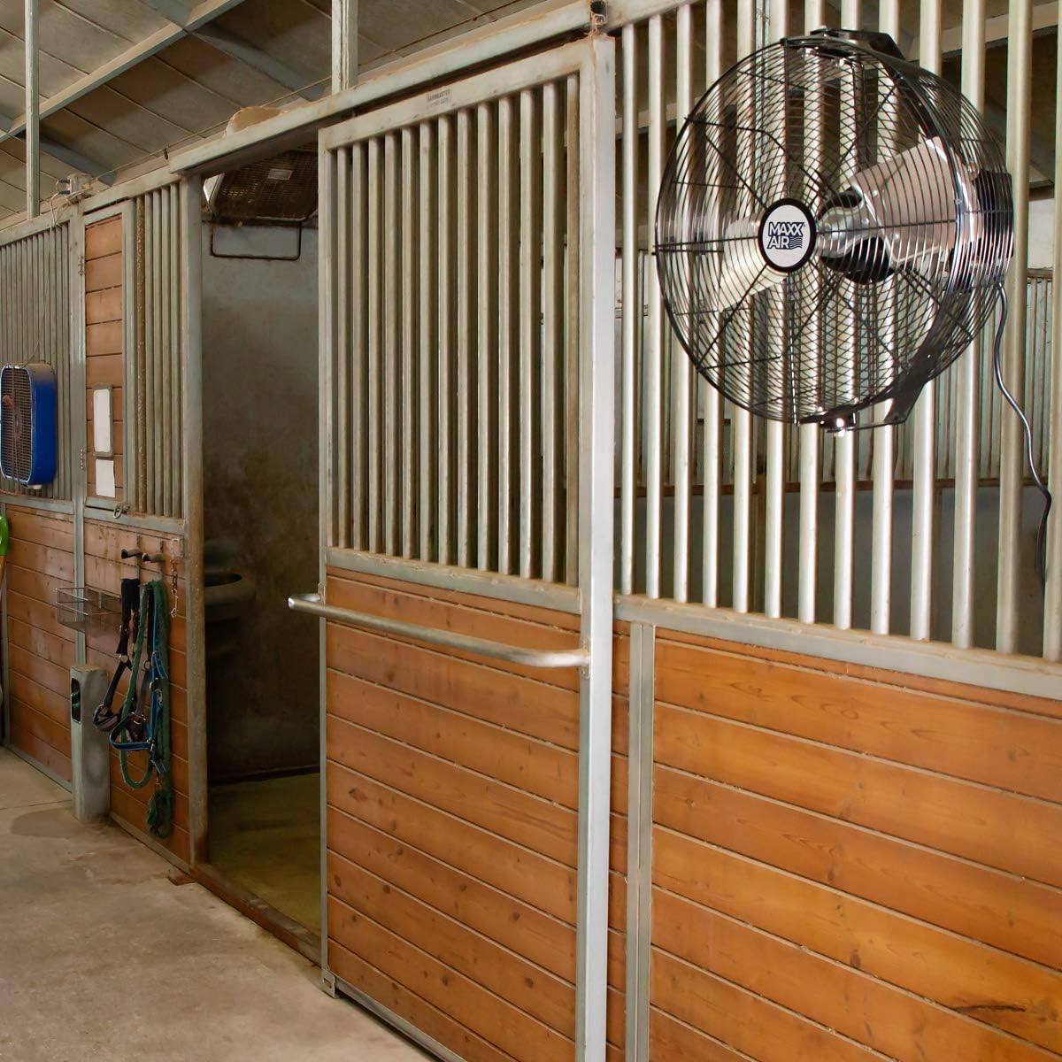 Maxx Air Wall Mount Fan | 18' Commercial Grade Fan for, Garages, Shop, Barns and Patios for Outdoor Use | Easy Operation and Powerful 1,450 CFM | Industrial Wall Mount
