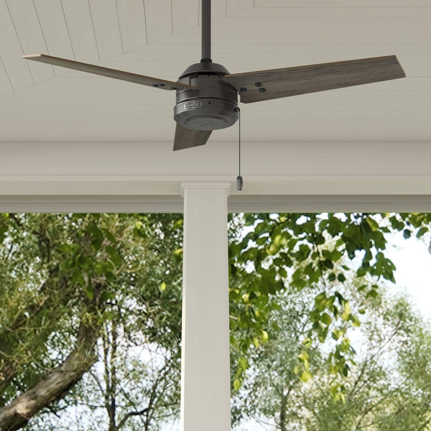 Hunter Fan 44 inch Contemporary Fresh White Outdoor Ceiling Fan with Pull Chain for Patio, Living Room, Bedroom, Office, Kitchen (Renewed) (Noble Bronze)