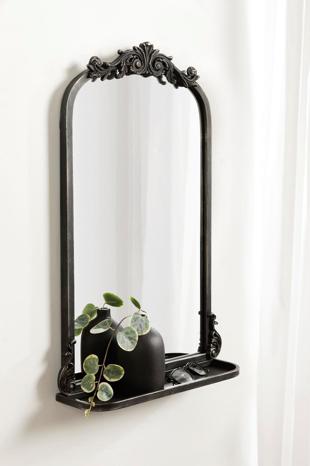 Kate and Laurel Arendahl Traditional Vintage Arch Mirror with Shelf, 16 x 25, Black, Baroque Antique Arched Wall Mirror with Functional Shelf and Ornate Frame