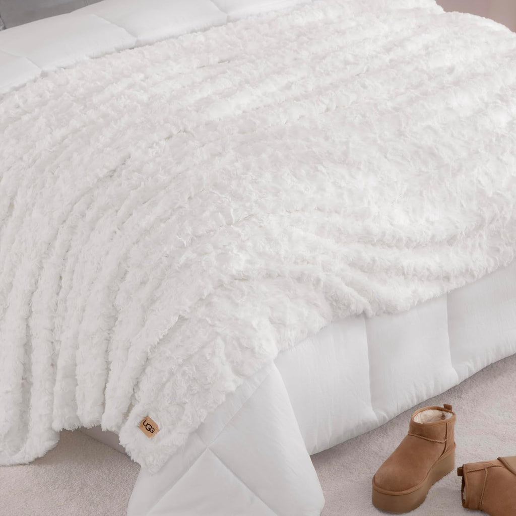 UGG Adalee Faux Fur King Blanket, Double-Sided Fluffy Blanket, Cozy Oversized Throw for Couch, Washable Bedding for California King Bed, Luxury Home Decor, 110' x 90', Natural White