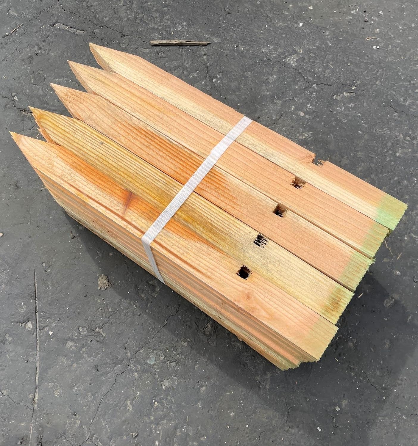 Sandbaggy 24' Erosion Control Wood Stakes with Notch - 100% Biodegradable - Chisel Point, Douglas Fir Wood - Made in The USA (2500)
