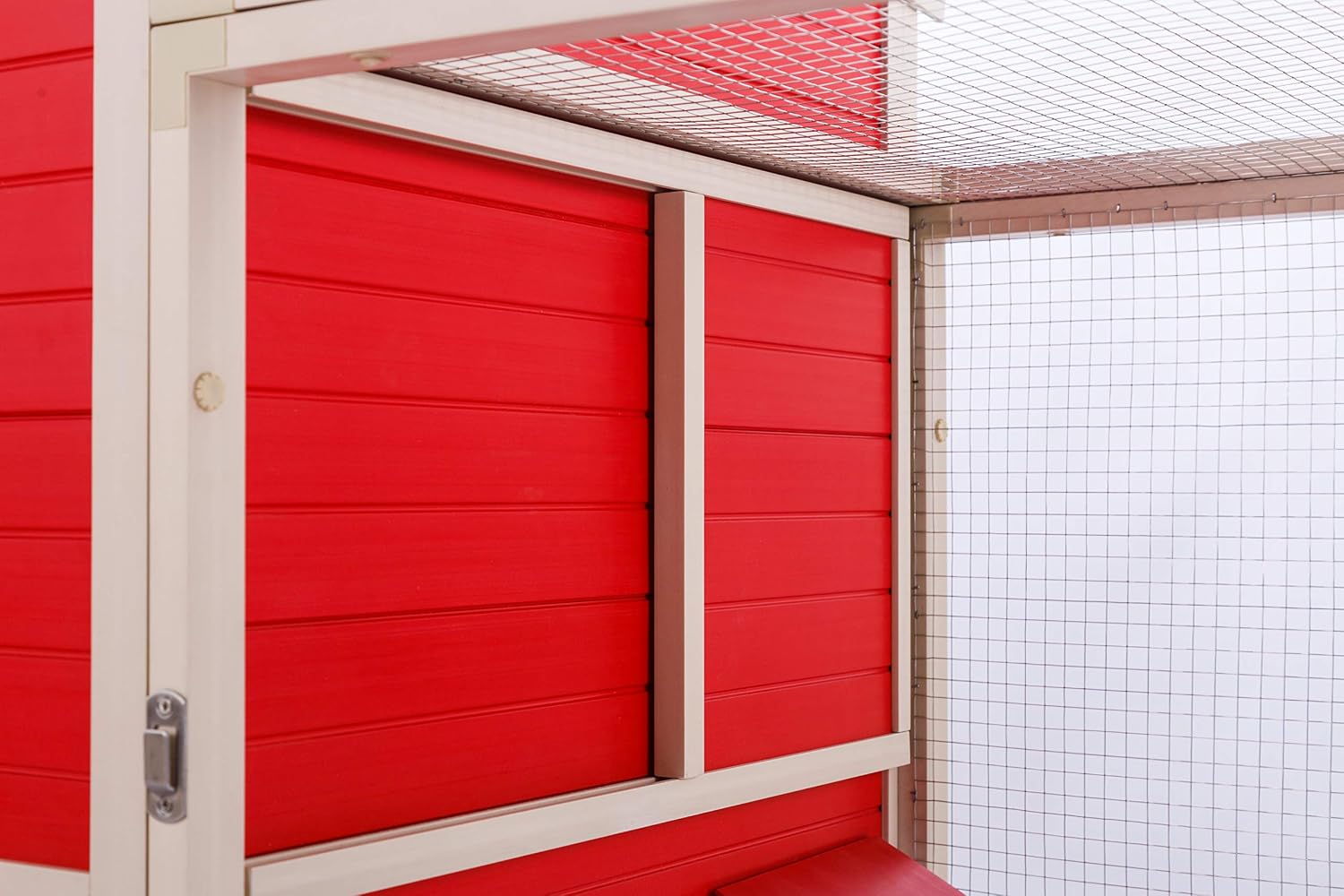 New Age Pet ECOFLEX Sonoma Chicken Coop in Red and Maple