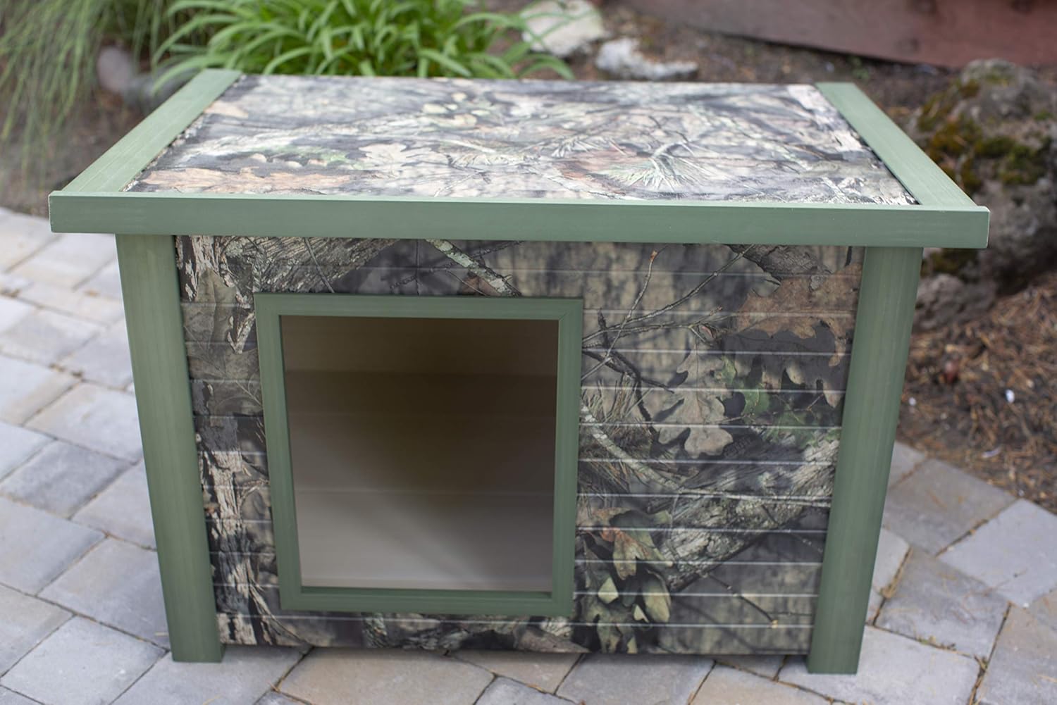 New Age Pet ECOFLEX Rustic Style Outdoor Dog House - Medium Mossy Oak (ECOH206M)