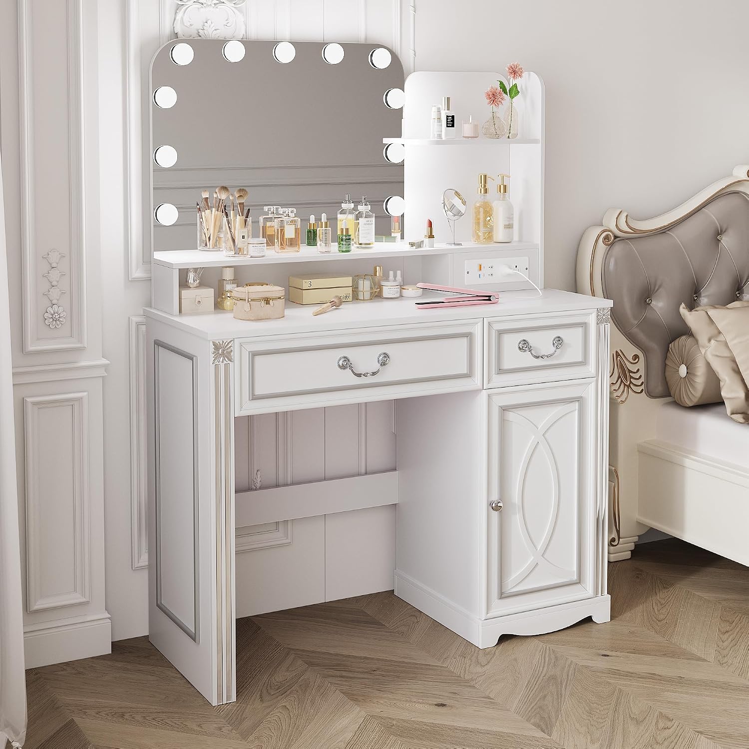 Lareth Vanity Desk with Lighted Mirror, 39.4 inch Vintage Makeup Table with Power Outlet, Bedroom Vanity Dressing Table with Adjustable Lights & 2 Drawers, Gifts for Teen Girls Women, White